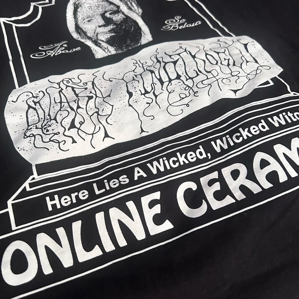 DILARA / Online Ceramics Black Graphic T-Shirt - Picture 3 of 4